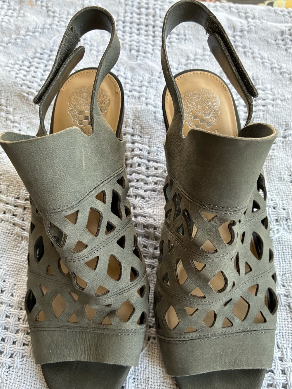 Vince Camuto Gray Peek A Boo Pump Heels, Size 10M